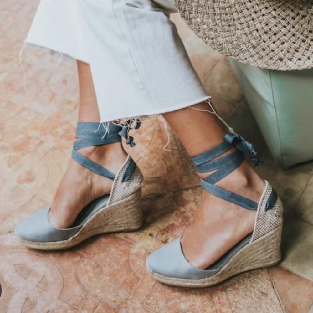 Alohas - Size 39 Clara by Day Grey Wedges